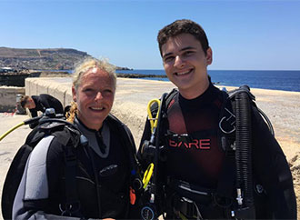 Divers