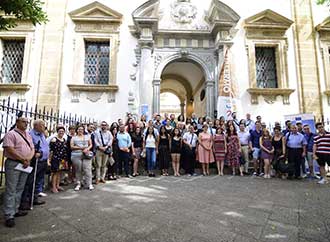 Group photo - European Studies students and staff in Sicily
