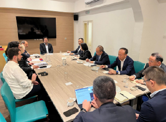 A high-powered delegation from Hainan, led by Bateer, the Executive Vice Governor of Hainan Province, included a visit to the UM on their itinerary on 10 May.