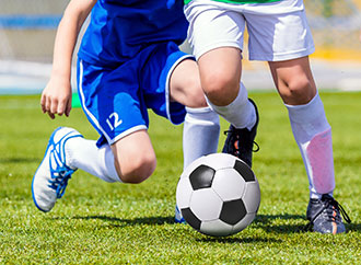 Football players in pitch