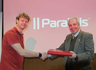 Nick Dobrovolskiy and Prof. Ernest Cachia