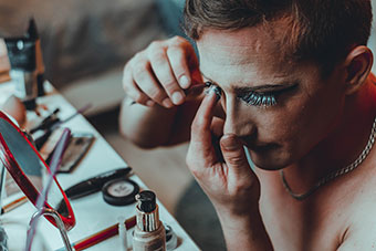 russia novisbirsk 2019 transvestite sticks eyelashes
