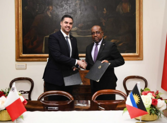 ian small states banner