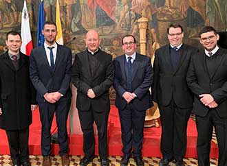 Group photo Rev. Prof. Joseph Carola with GhST