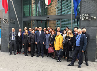Group photo in front of Dar Malta