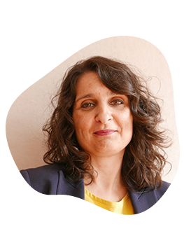 A photo of Dr Farriba Schulz